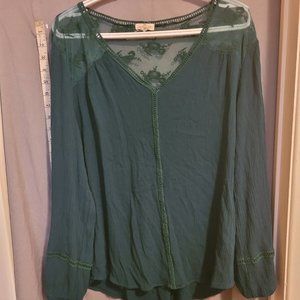 Green long sleeve shirt with lace
